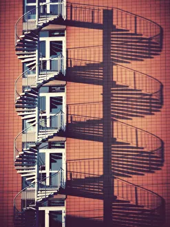 Images Dated 2nd March 2013: Spiralling II
