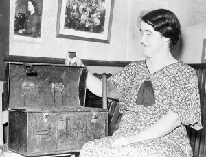 Buffalo Prints: Spiritualist Floy Cottrell with Trunk of Murder Victim