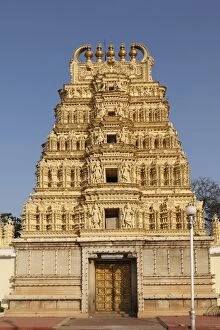 Images Dated 31st January 2010: Sri Shveta Varahaswami temple in the garden of the Maharajas Palace Mysore Palace, Mysore