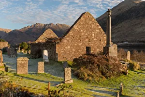 Ruined Gallery: St Dubhthachs Church or Clachan Duich Cemetery