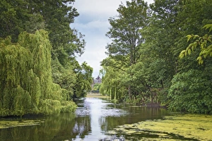 Images Dated 3rd July 2013: St. Jamess Park, London