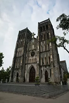 Images Dated 28th January 2017: St. Josephs Cathedral, Day, Vertical, Hanoi, Vietnam