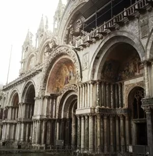 Images Dated 5th February 2015: St Marks Basilica, Venice, Italy