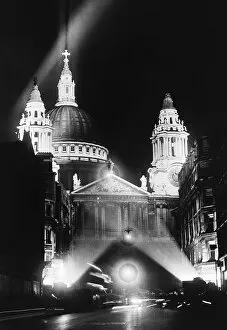 Images Dated 5th April 2019: St Pauls At Night