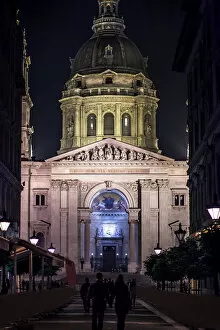 Images Dated 11th September 2010: St Stephen Basilica in Budapest