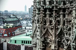 Images Dated 13th September 2010: St. Stephen cathedral overlooking Vienna