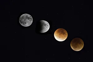 Spectacular Blood Moon Art Gallery: Among the stars