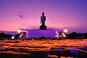 Romantic Sky Prints: Statue of Buddha