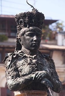 Images Dated 3rd February 2014: statue at Durbar Square, Patan, Kathmandu, Nepal, Asia