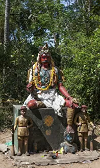 Images Dated 3rd April 2012: Statue of the god Madurai Veeran, Mandavi, Tamil Nadu, India