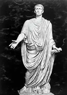Statue Of Julius Caesar