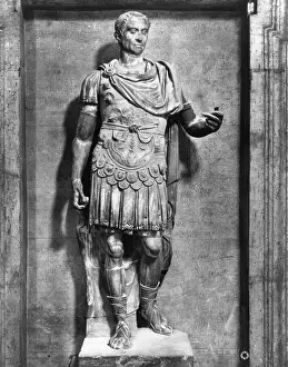 Niche Prints: Statue of Julius Caesar