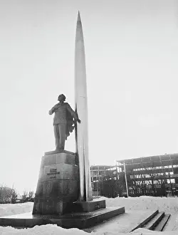 Austerity Prints: Statue of Konstantin Tsiolkovsky