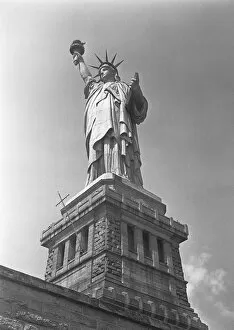Images Dated 6th November 2006: Statue of Liberty, New York, USA