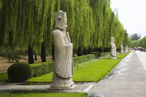 Images Dated 27th September 2007: Statues at Ming Dynasty Tombs