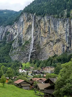 Cityscapes Prints Gallery: Staubbach Falls, Lauterbrunnen Switzerland
