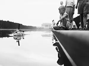 Pool Prints: Steam Tug Sails The Lincoln Memorial