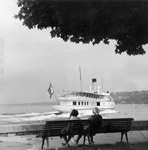 Images Dated 3rd April 2019: Steamer On Lake