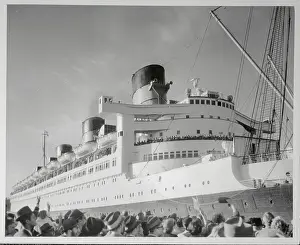 Farewell Prints: Steamship Leaving Dock