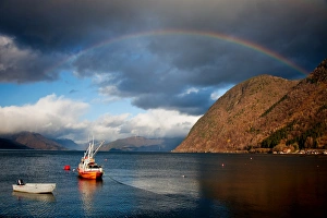 Images Dated 28th October 2011: Storm Breakthrough