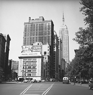 Images Dated 6th November 2006: Street and buildings in New York, USA, (B&W)