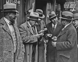 Images Dated 13th February 2011: Street Diamond Dealers