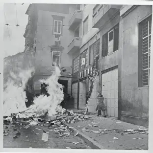 Trieste Prints: Street Scene of Unrest