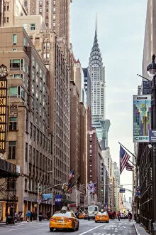 Images Dated 10th December 2016: Street view with Chrysler building, New York, USA