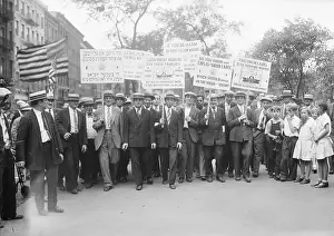 Striking Bakers Hold Placards for Union Label