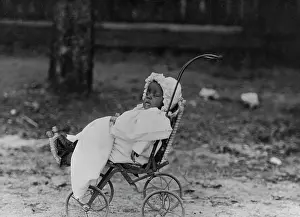Huty33250 Prints: A Stroller In The Park