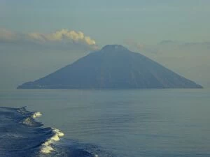 Images Dated 25th November 2014: Stromboli, smoking volcano in the sea