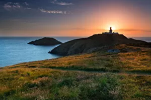 Images Dated 7th July 2013: Strumble Head Lighthouse at sunset