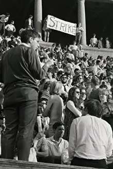Counting Prints: Student Takes Vote of Crowd on a Strike