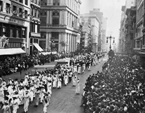 Images Dated 24th September 2015: Suffragette Parade through New York City, 3rd May 1913