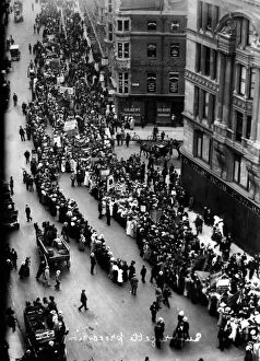 Women's Suffragettes Gallery: Suffragette Procession Through London, circa 1910