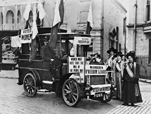 Women's Suffragettes Collection: Suffragettes Campaign