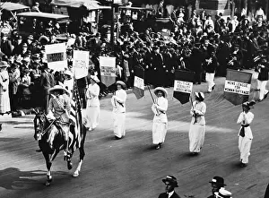 Parade Prints: Suffragist Parade in New York