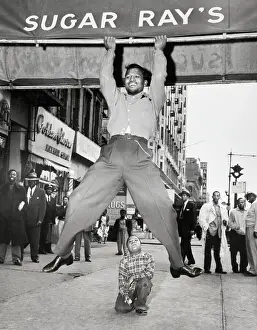 Canopy Prints: Sugar Ray Robinson Chinning on Canopy
