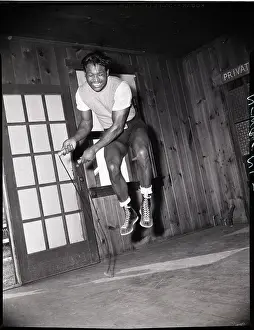 Sugar Ray Robinson with Jump Rope