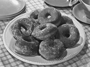 Images Dated 13th May 2010: Sugared Donuts