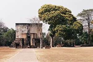 Images Dated 28th April 2016: Sukhothai Historical Park, Thailand, UNESCO World Heritage Site