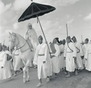 Rabat Prints: Sultan Mohammed Ben Youssef Walking to Friday Sabbath