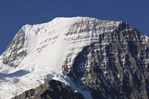 Images Dated 1st August 2013: Summit of Mount Robson, Mount Robson Provincial Park, British Columbia Province, Canada