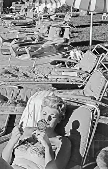 Huty25625 Prints: Sunbathing In Las Vegas