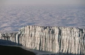 Images Dated 6th December 2006: Sunlight in Ice Cliffs at Dawn