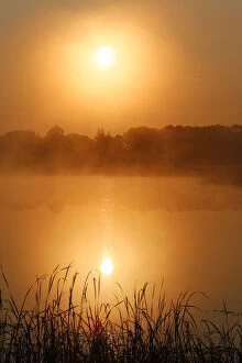 Images Dated 27th September 2012: Sunrise, autumn fog over Big Rock Lake near Detroit Lakes, Minnesota, USA
