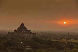 Myanmar Culture Gallery: Sunrise in Bargan