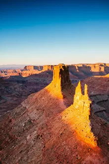 Images Dated 13th April 2018: Sunrise over Canyonlands national park, Utah, USA