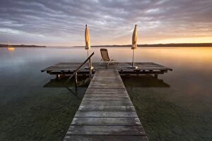 Images Dated 14th October 2012: Sunrise, jetty, Lake Starnberg at Seeshaupt, Bavaria, Germany, Europe, PublicGround