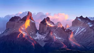 Images Dated 5th July 2018: Sunrise in the Patagonian Andes Mountains